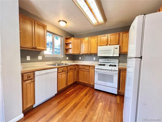 Building Photo - 1617 W 39th Ave