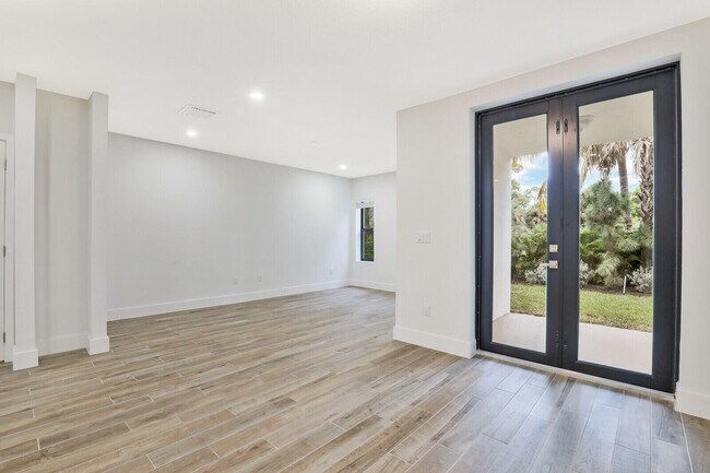 Building Photo - 395 Bella Sol Way