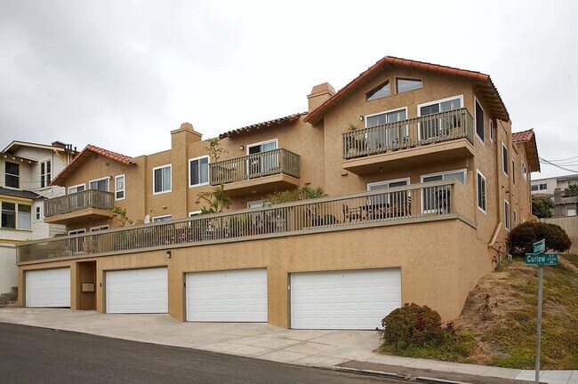 Building Photo - 2319 Curlew St