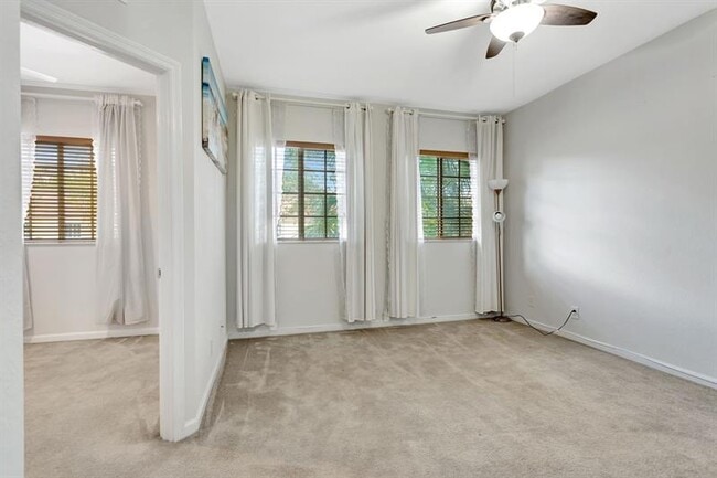 Building Photo - 3204 NW 33rd St