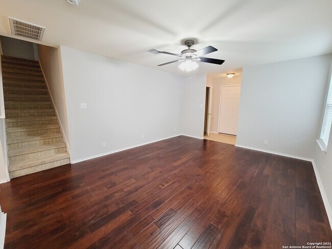 Building Photo - 8451 Chalk Hill Cove
