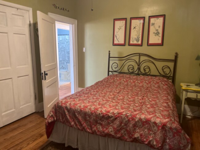 Building Photo - 400 Opelousas Ave