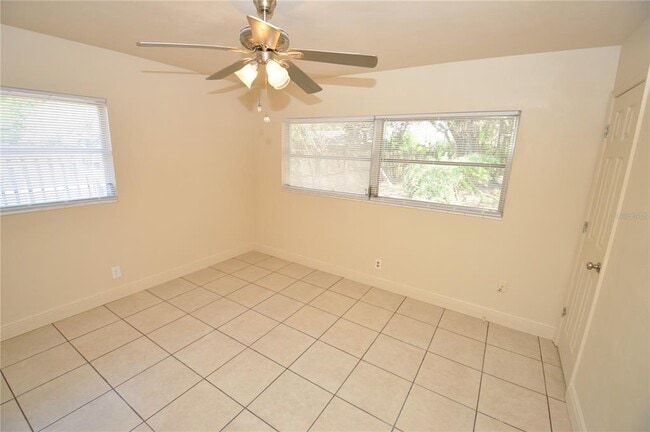 Building Photo - 1341 Ave S NW