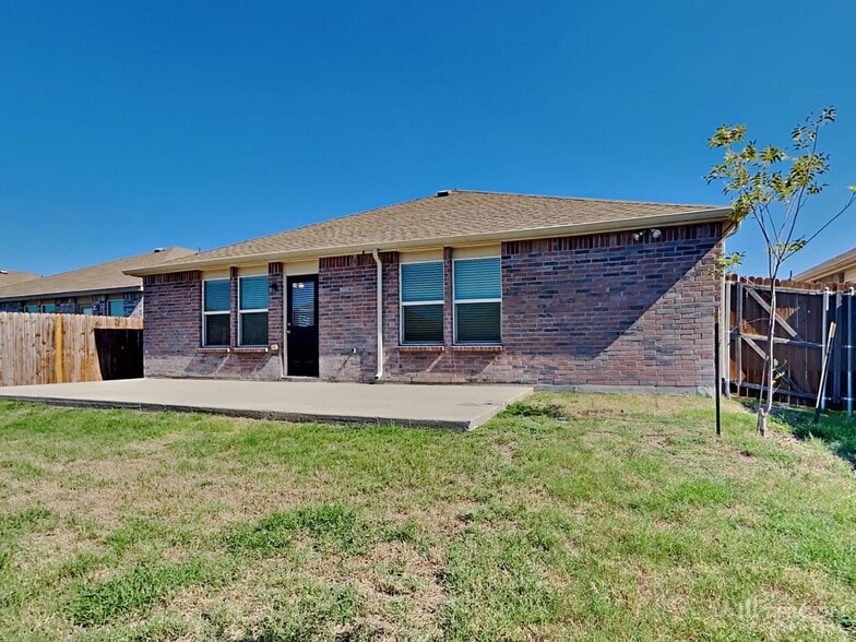 Building Photo - 1500 Abby Creek Dr