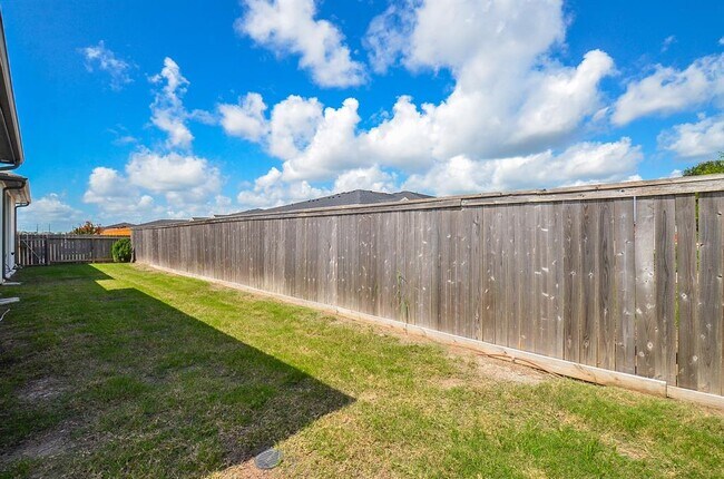 Building Photo - 18526 Bridgeway Ln