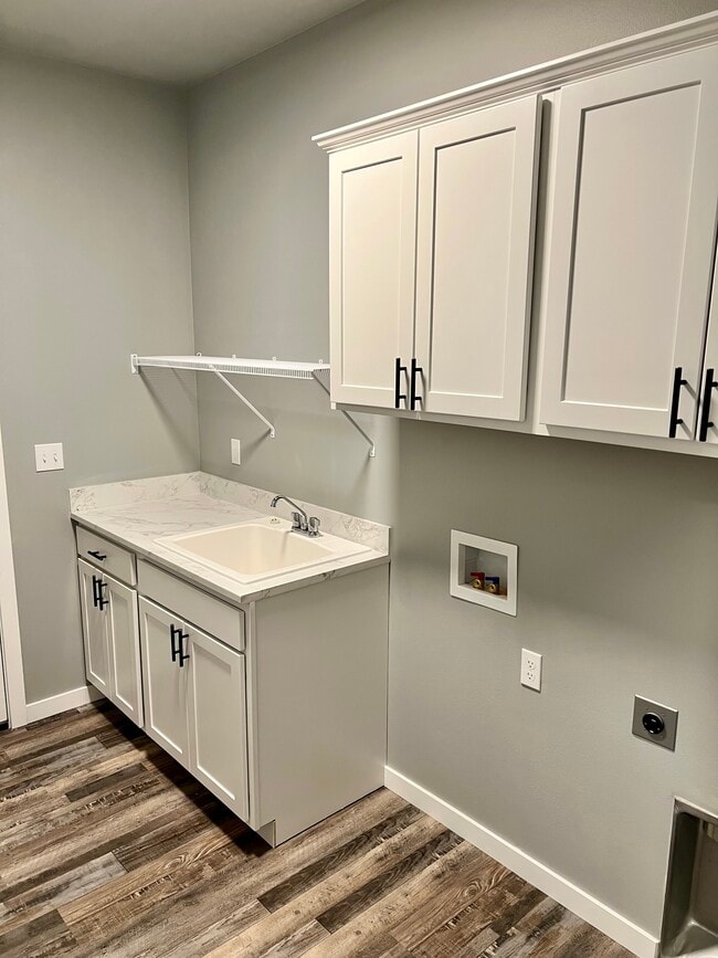 Building Photo - 1041 S Russell St