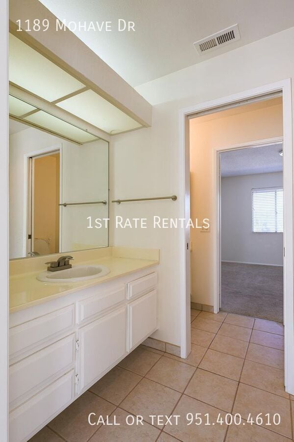 Building Photo - 1189 Mohave Dr