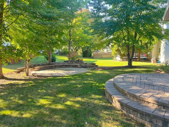 Building Photo - 2112 Skylane Dr