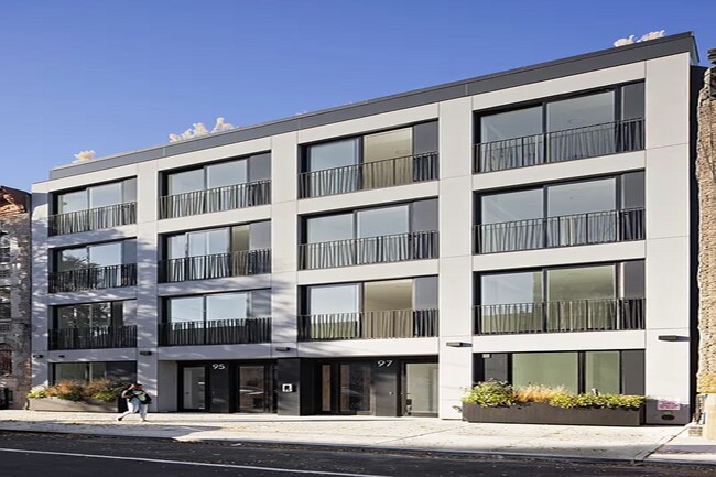 Building Photo - 95 Grattan St