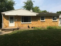 Building Photo - 565 Stoddard Ave