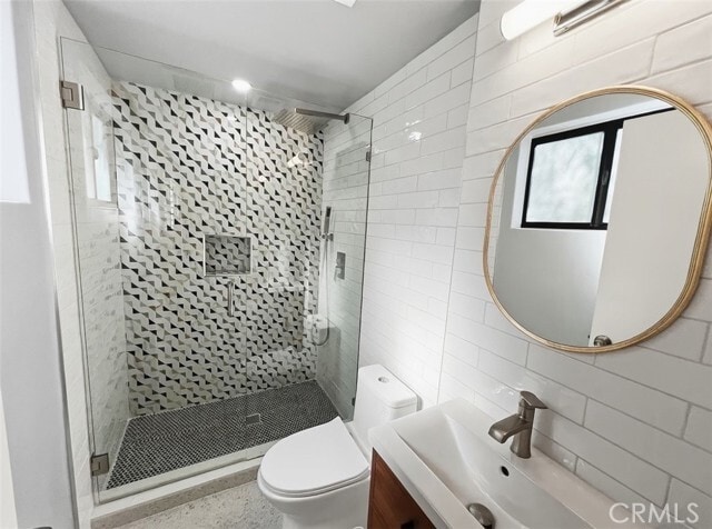 Building Photo - 1523 E San Lorenzo Rd