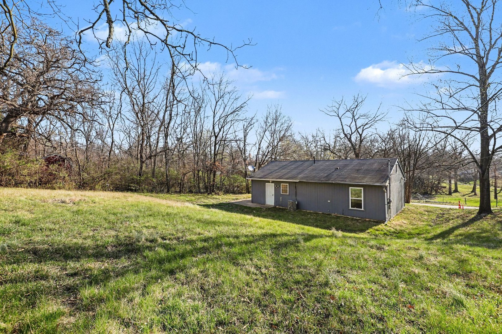 Building Photo - 8024 Montgall Ave