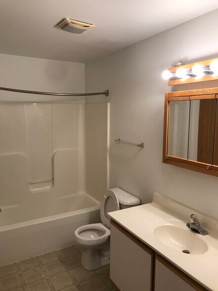 Building Photo - 310 Cunat Blvd
