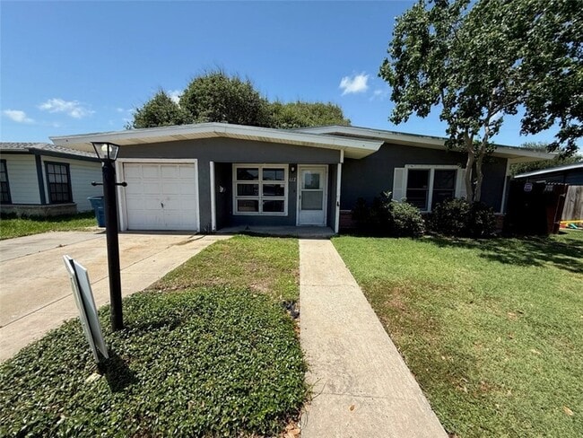 Primary Photo - 117 Holly Dr