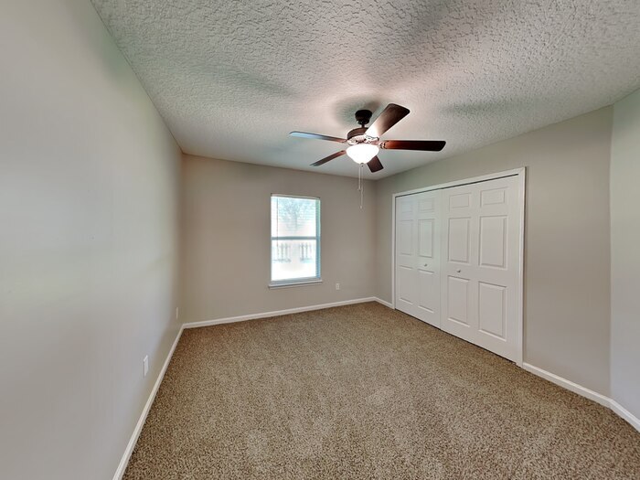 Building Photo - 167 Patriot Ln