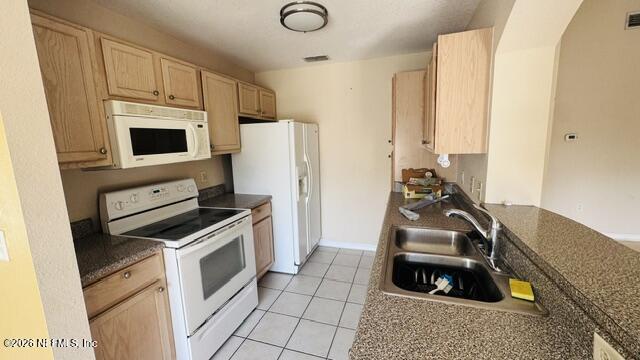 Building Photo - 7800 Point Meadows Dr