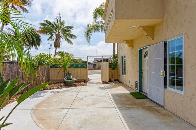 Building Photo - Fire Mountain 1 Bedroom with Private Patio