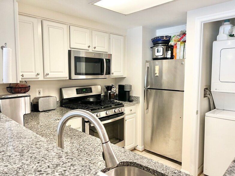 Building Photo - 3830 9th St N