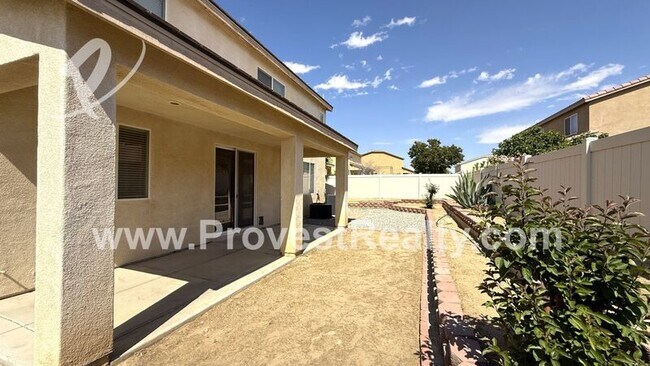 Building Photo - 15847 Barrel Cactus Ln