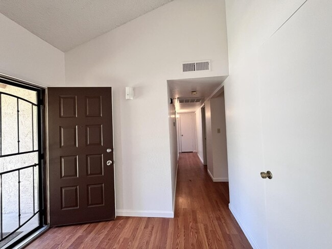 Building Photo - 5337 W Richert Ave