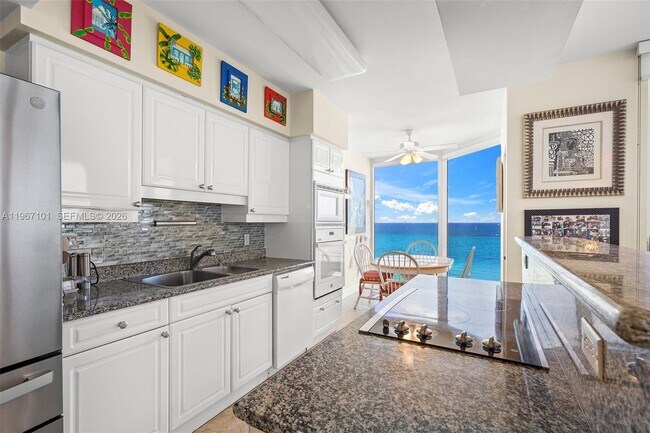 Building Photo - 4775 Collins Ave