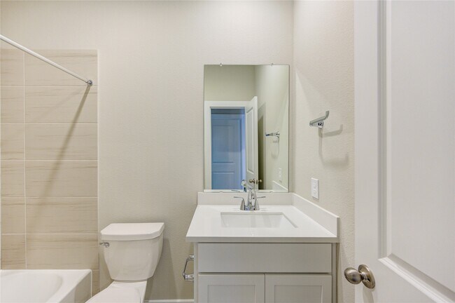 Building Photo - 6219 Lost Rdg Ln