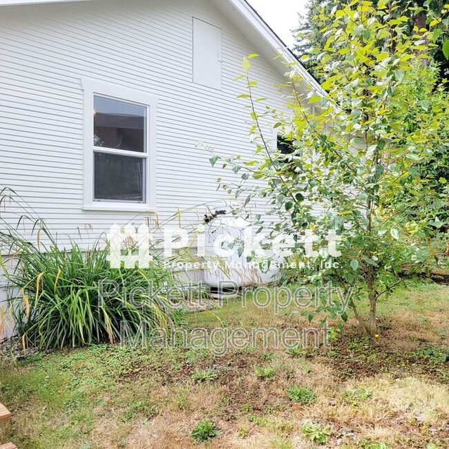 Building Photo - 2821 Erlands Beach Loop NW