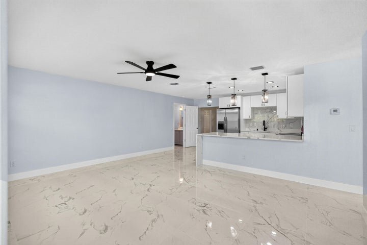 Building Photo - 1531 NE 33rd St