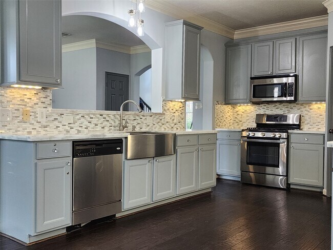 Building Photo - 16935 Jelly Park Stone Dr