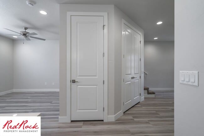 Building Photo - Hurricane Valley 3 Bedroom Townhome