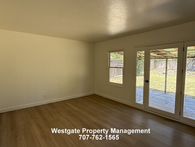 Building Photo - 1340 Ramona Ln