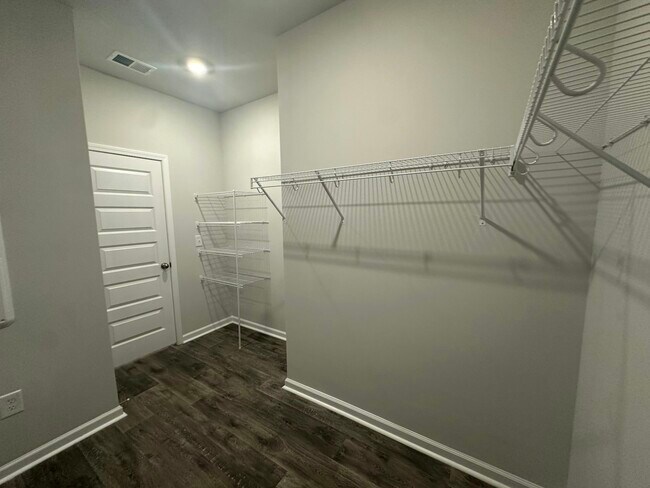 Building Photo - 413 Ladyfish Loop NW
