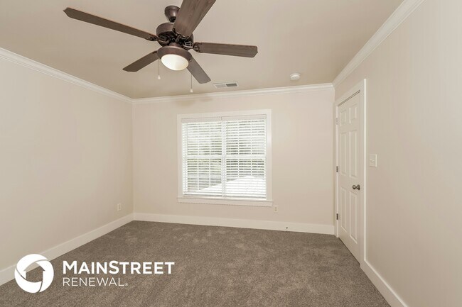 Building Photo - 6229 S Clubview Cir