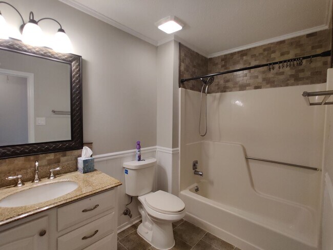 Building Photo - 7236 Walnut Wood Dr