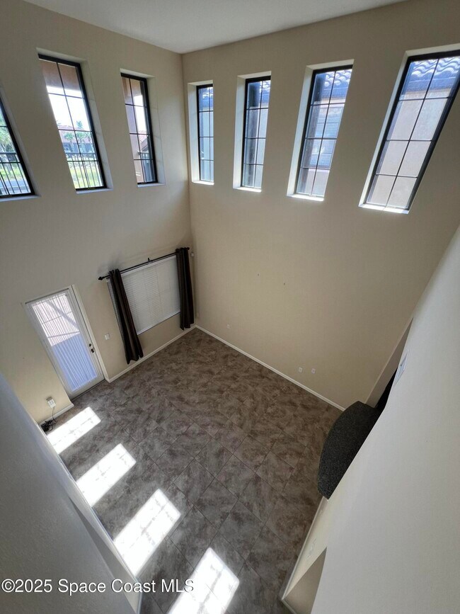 Building Photo - 146 Clemente Dr