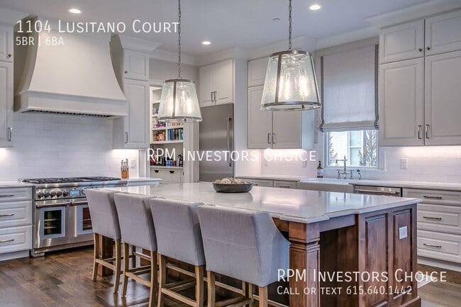 Building Photo - 1104 Lusitano Ct