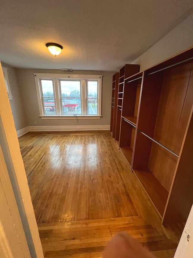 Building Photo - 416a W Virginia St