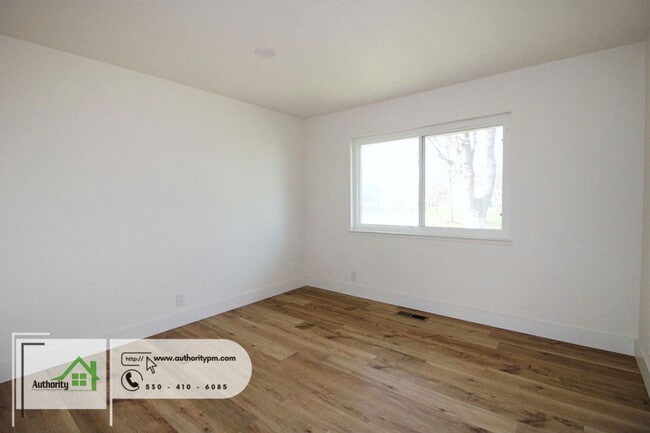 Building Photo - 9905 Merryhill Ln