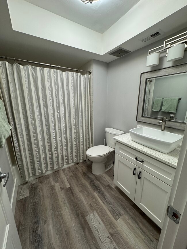 Building Photo - 3955 Glen Oaks Manor Dr