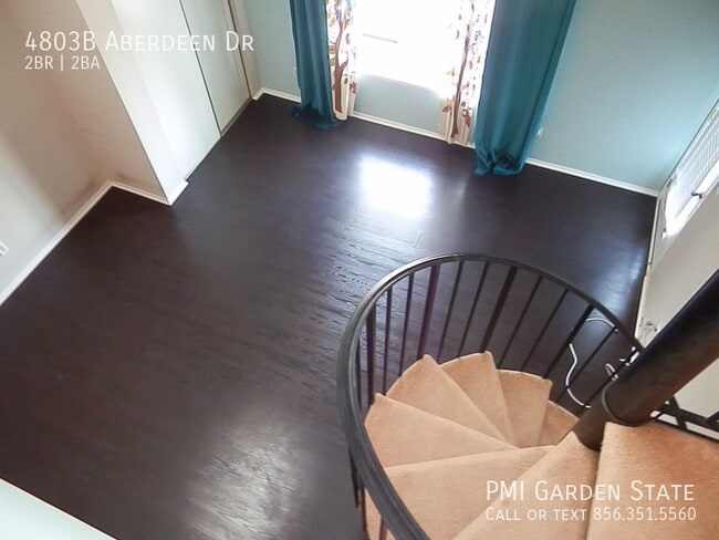 Building Photo - 4803B Aberdeen Dr