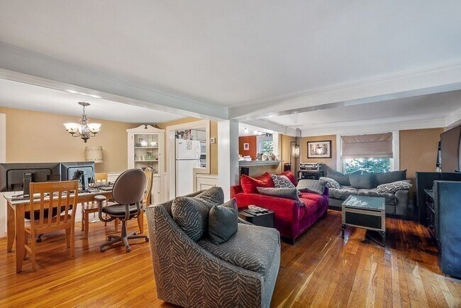 Building Photo - 71 High St