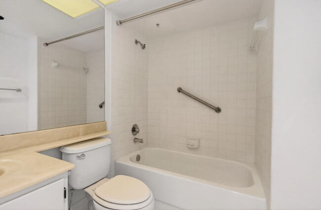 Building Photo - 1501 Cayman Way