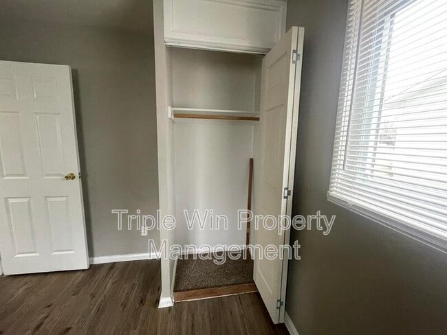 Building Photo - 915 Mullanphy Ln