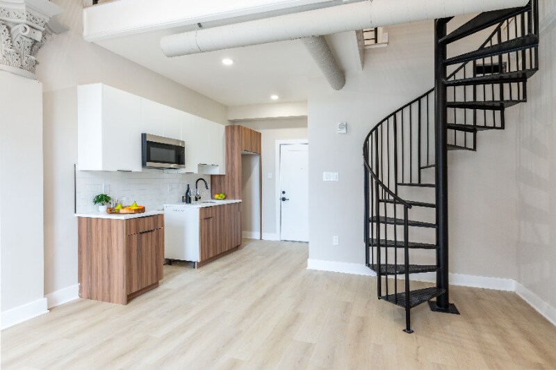 Building Photo - 1030 N 48th St