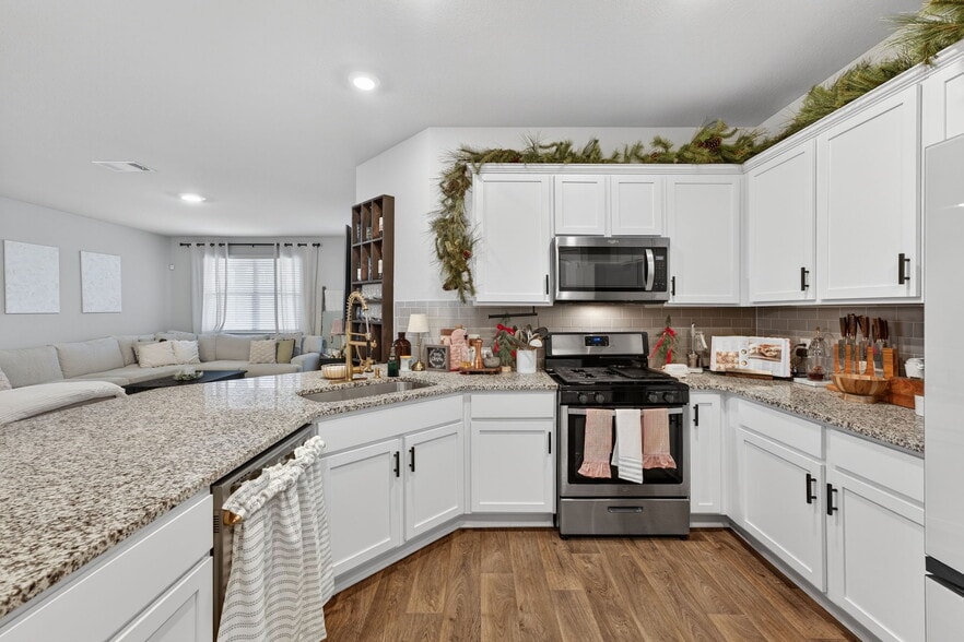 Building Photo - 301 Carolina Buckthorn Dr