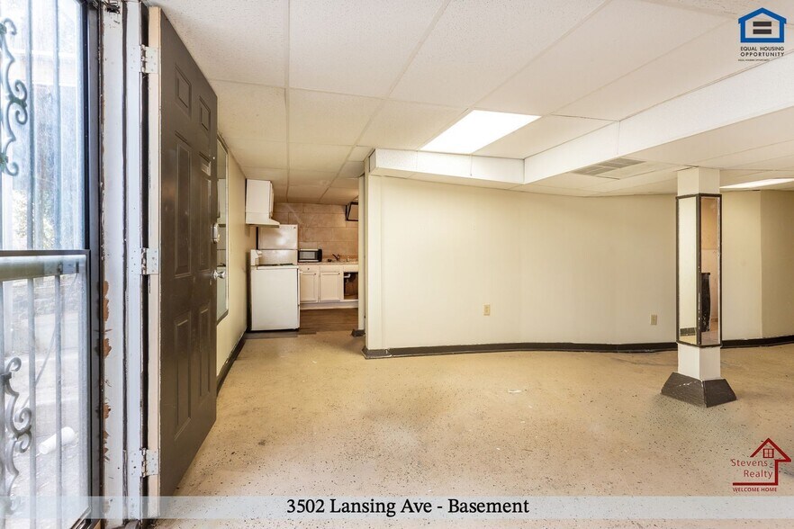 Building Photo - 3502 Lansing Ave