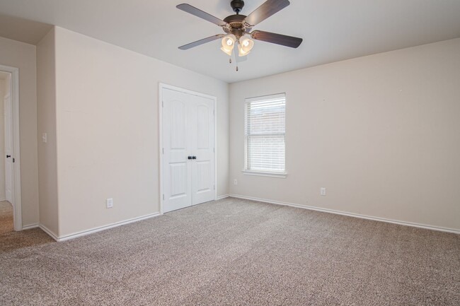 Building Photo - 6711 Boot Dr