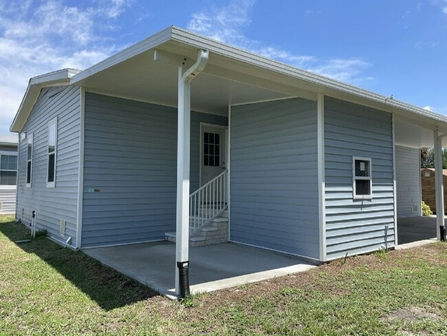 Building Photo - 13123 Lime Ave