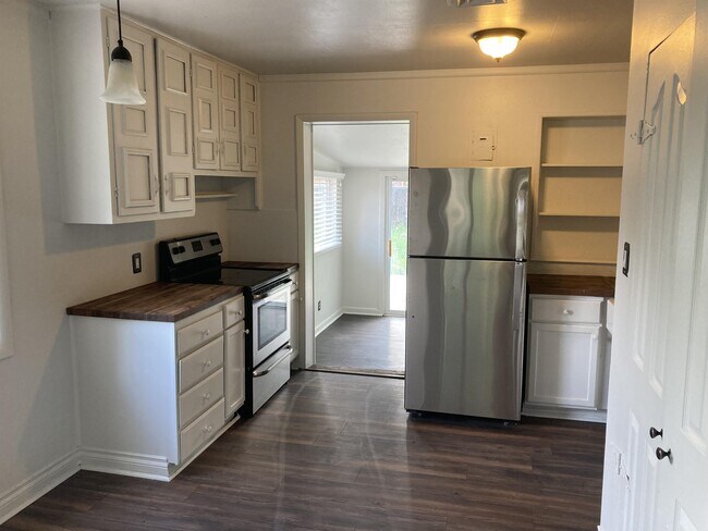 Building Photo - 2555 S Linley Ct