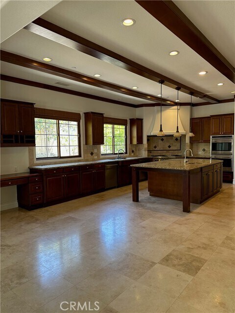 Building Photo - 25351 Mustang Dr